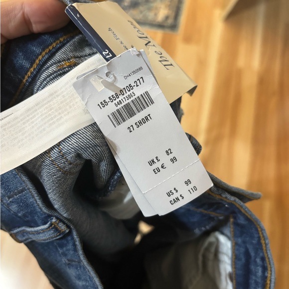 Abercrombie & Fitch The Mom High Rise Jean NWT Size 4/27 - Picture 7 of 10